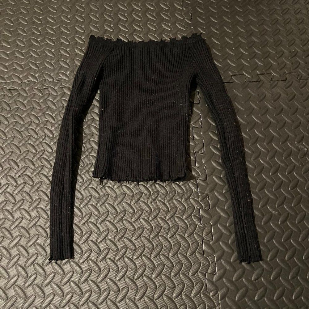 Forever 21 black off the shoulder cropped top size S